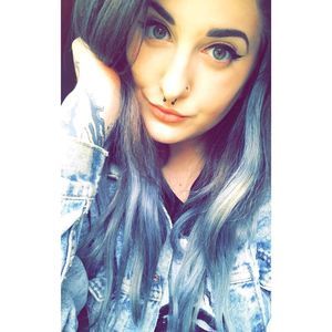 Meet your Posher, Kelly